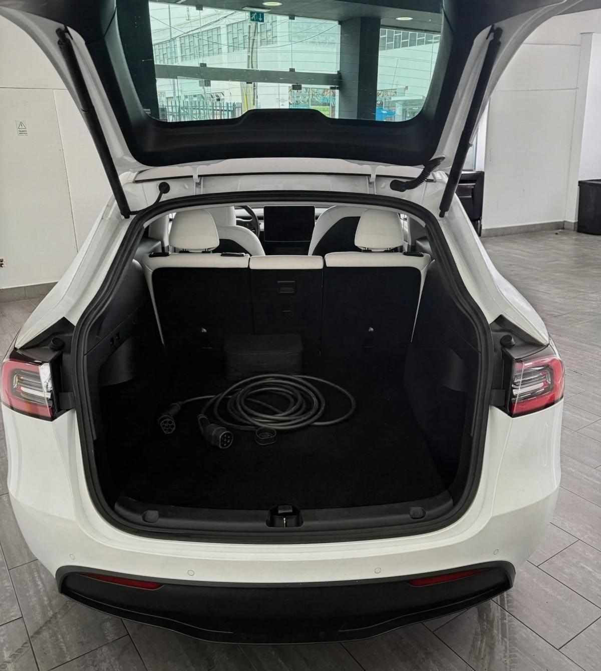 tesla-model-y-long-range-rwd-2022-eletrico