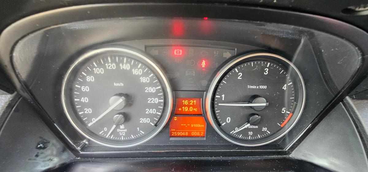 bmw-x1-sdrive18d-2013-diesel-1995cc