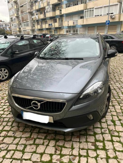 volvo-v40-d2-2018-diesel-1969cc