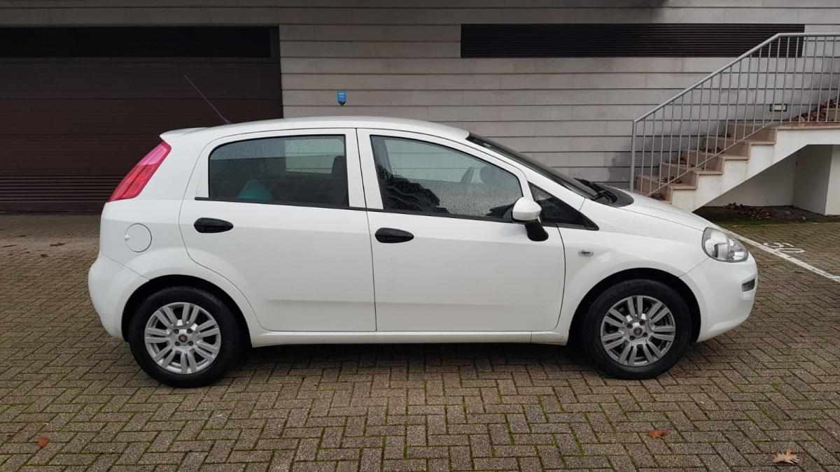 fiat-punto-1-3-multijet-1-2-2018-diesel-1248cc
