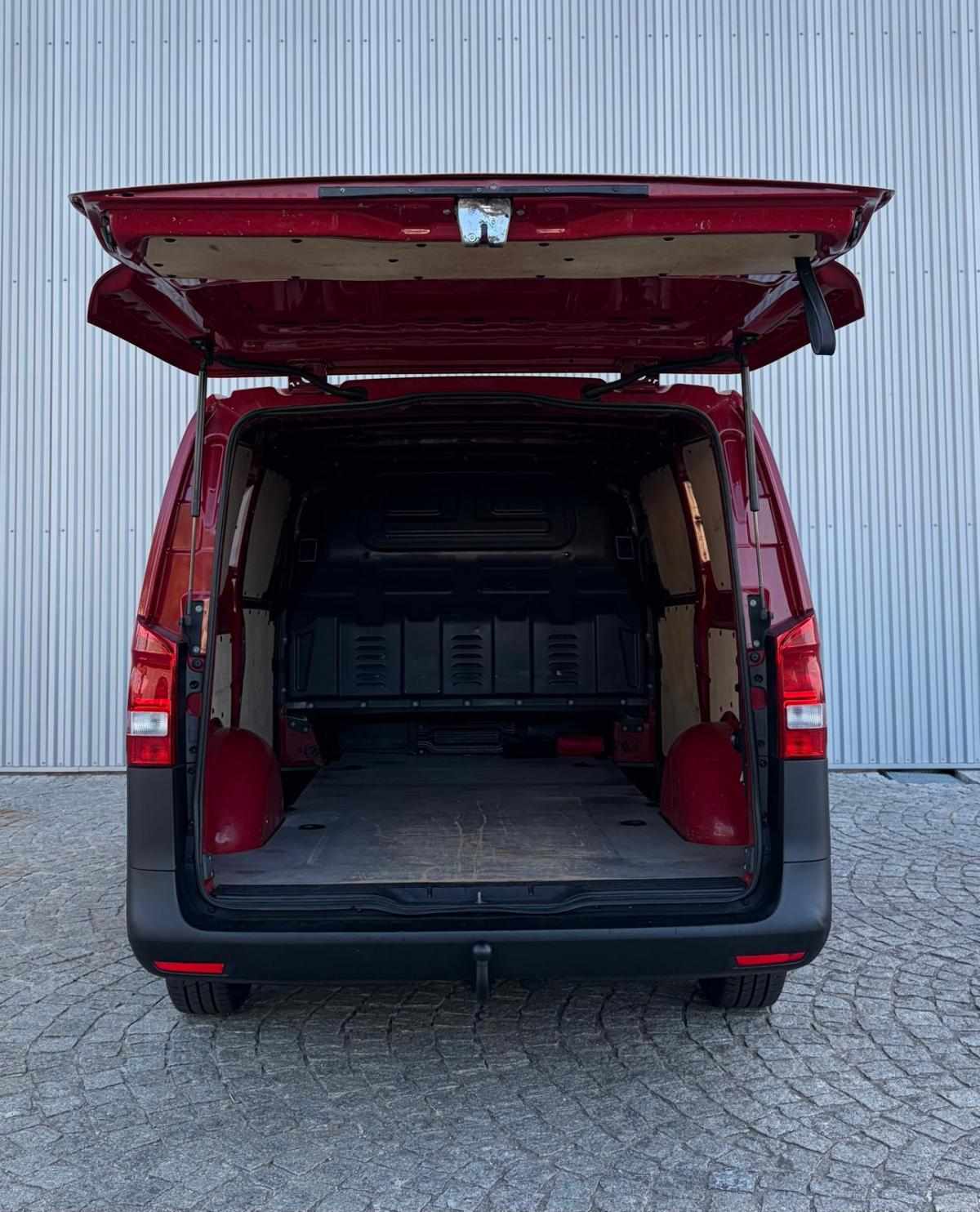 mercedes-benz-vito-111-cdi-2017-diesel-1598cc