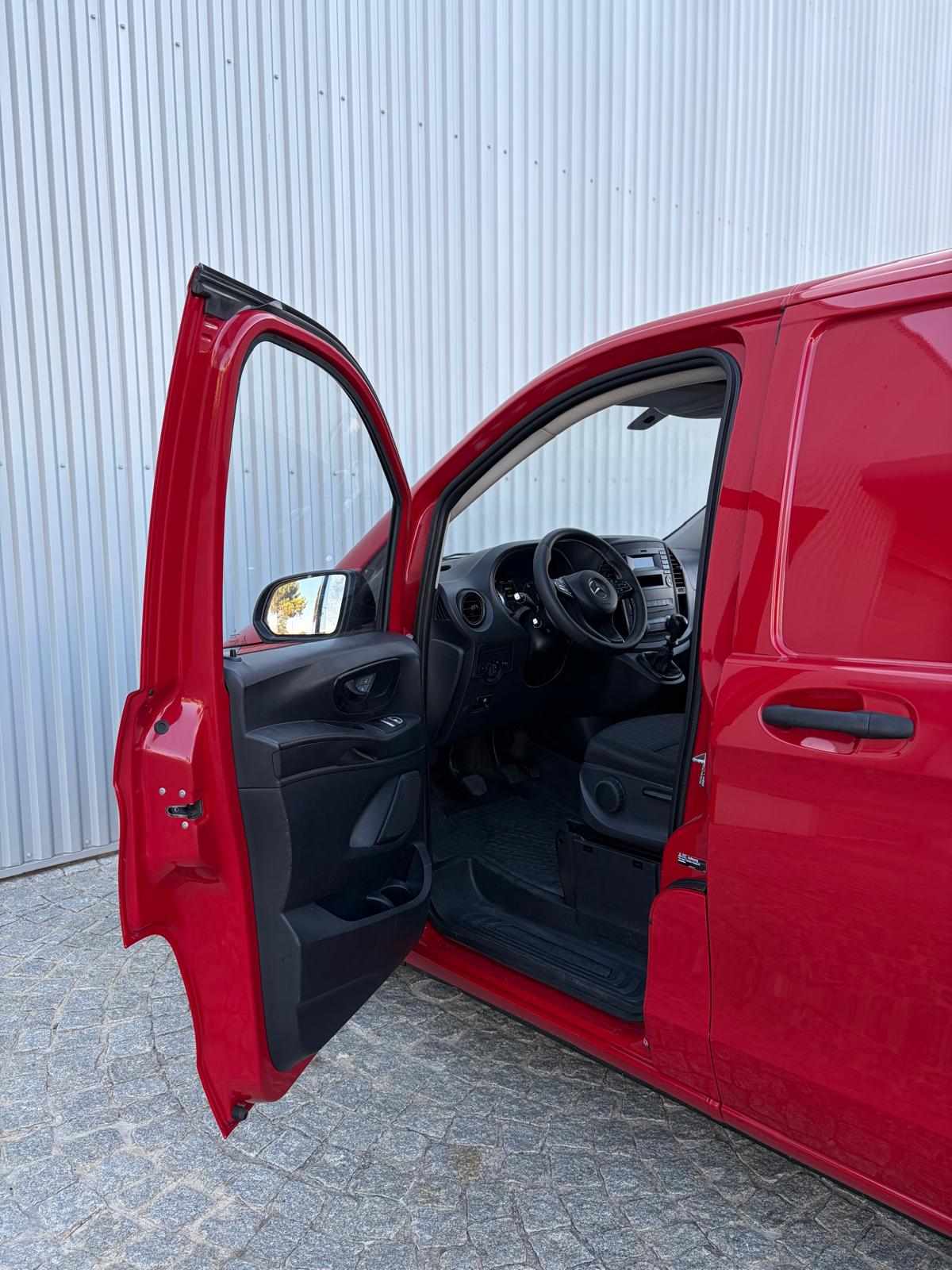 mercedes-benz-vito-111-cdi-2017-diesel-1598cc