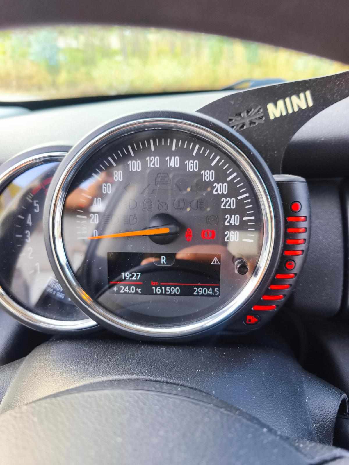mini-hatch-d-1-5-2016-diesel-1496cc