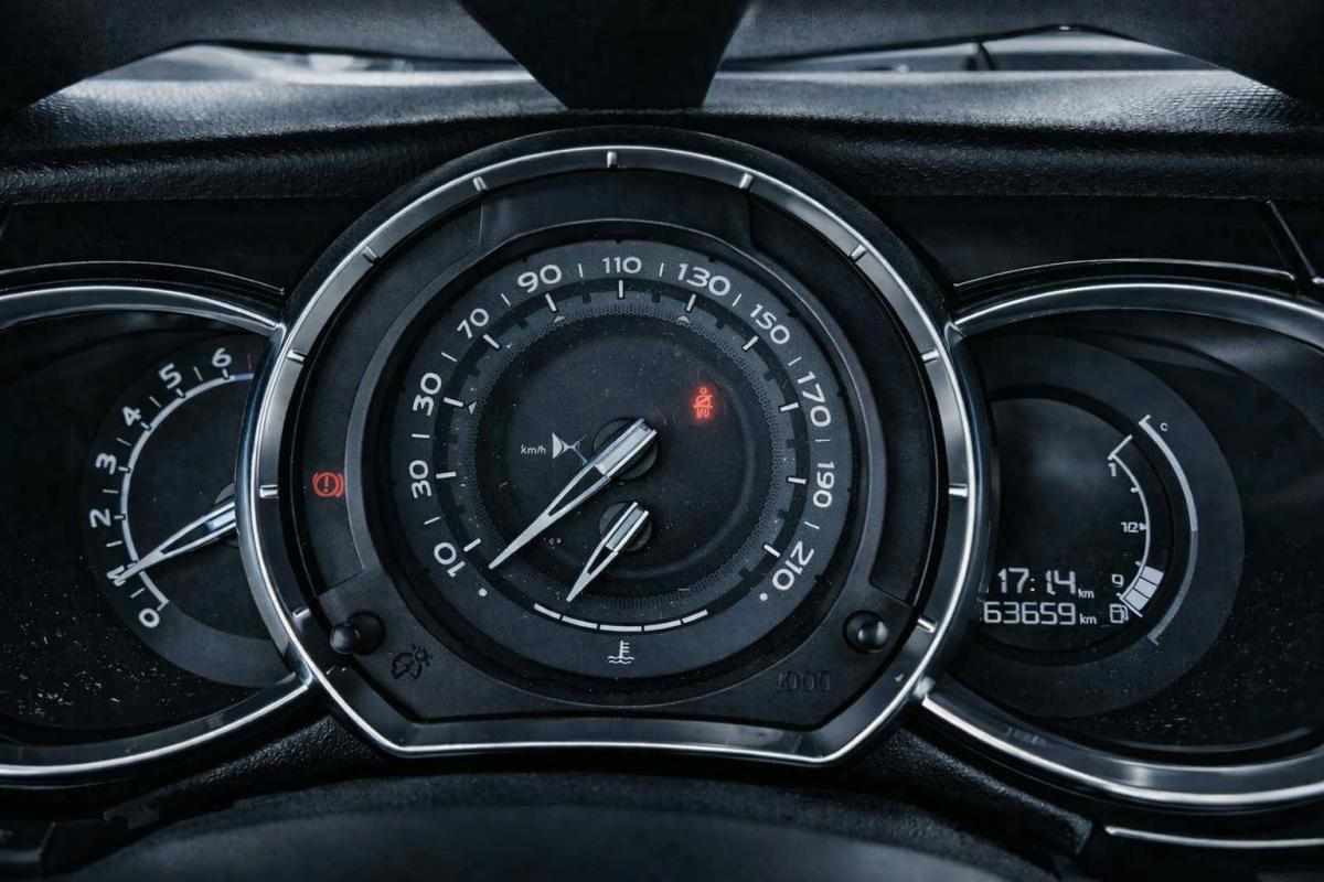 ds-ds-3-1-2-vti-2017-gasolina-1199cc