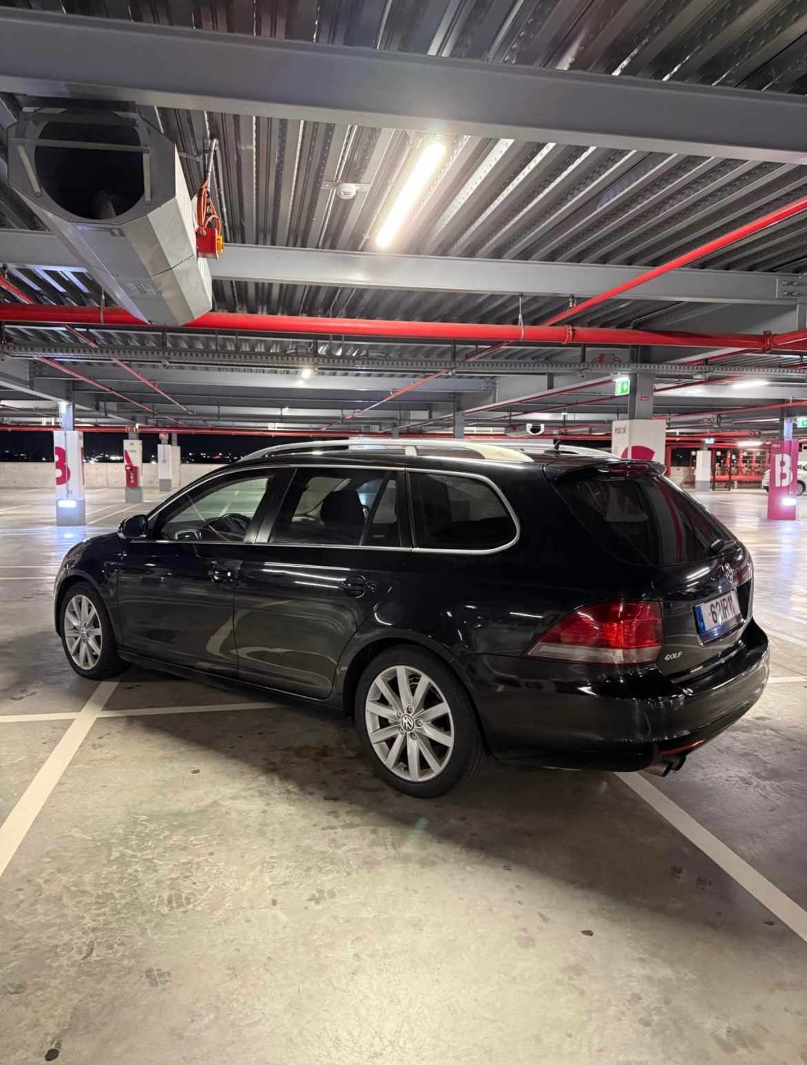 volkswagen-golf-2-0-tdi-2010-diesel-1968cc