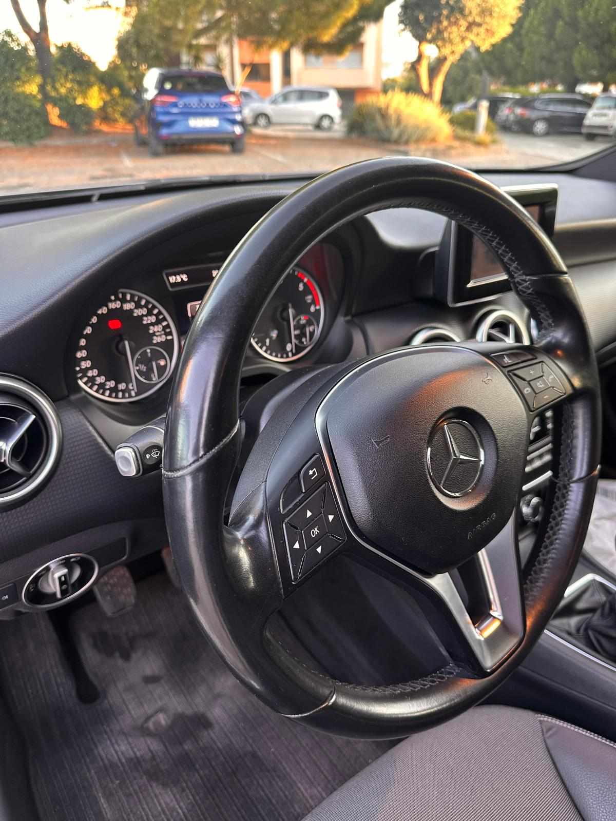 mercedes-benz-classe-a-a-180-cdi-blueefficiency-2015-diesel-1461cc