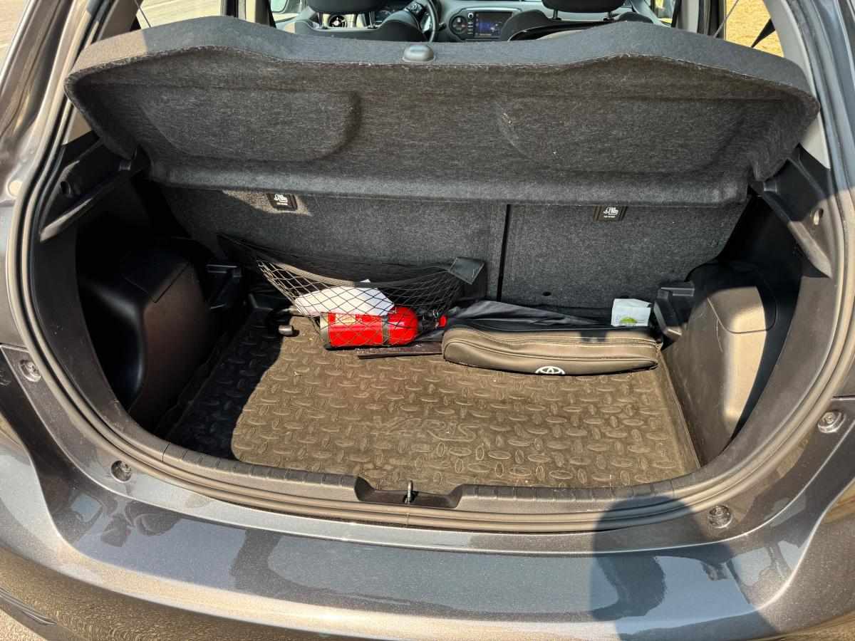 toyota-yaris-hybrid-1-5-vvt-i-2017-gasolina-1497cc