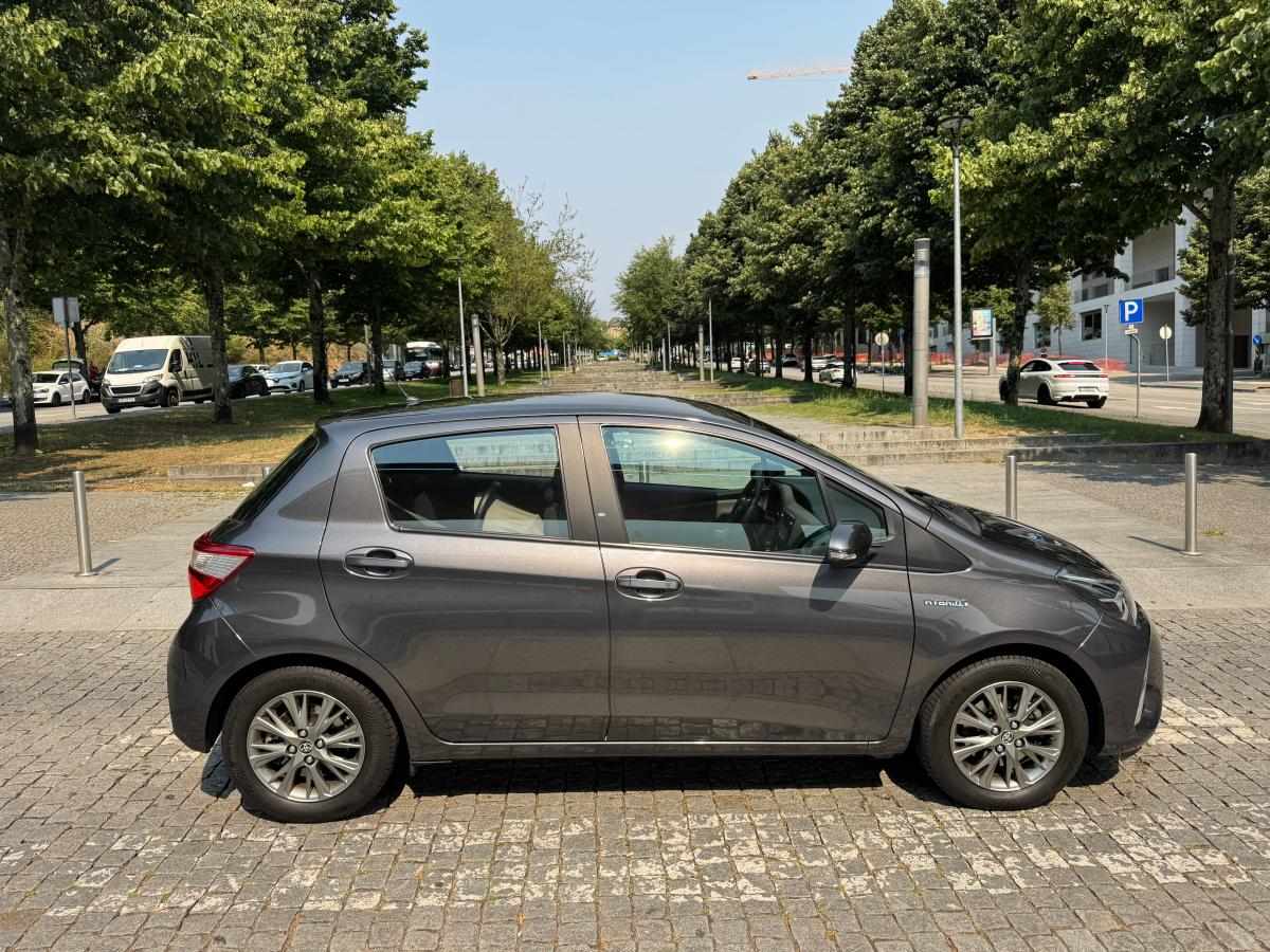 toyota-yaris-hybrid-1-5-vvt-i-2017-gasolina-1497cc