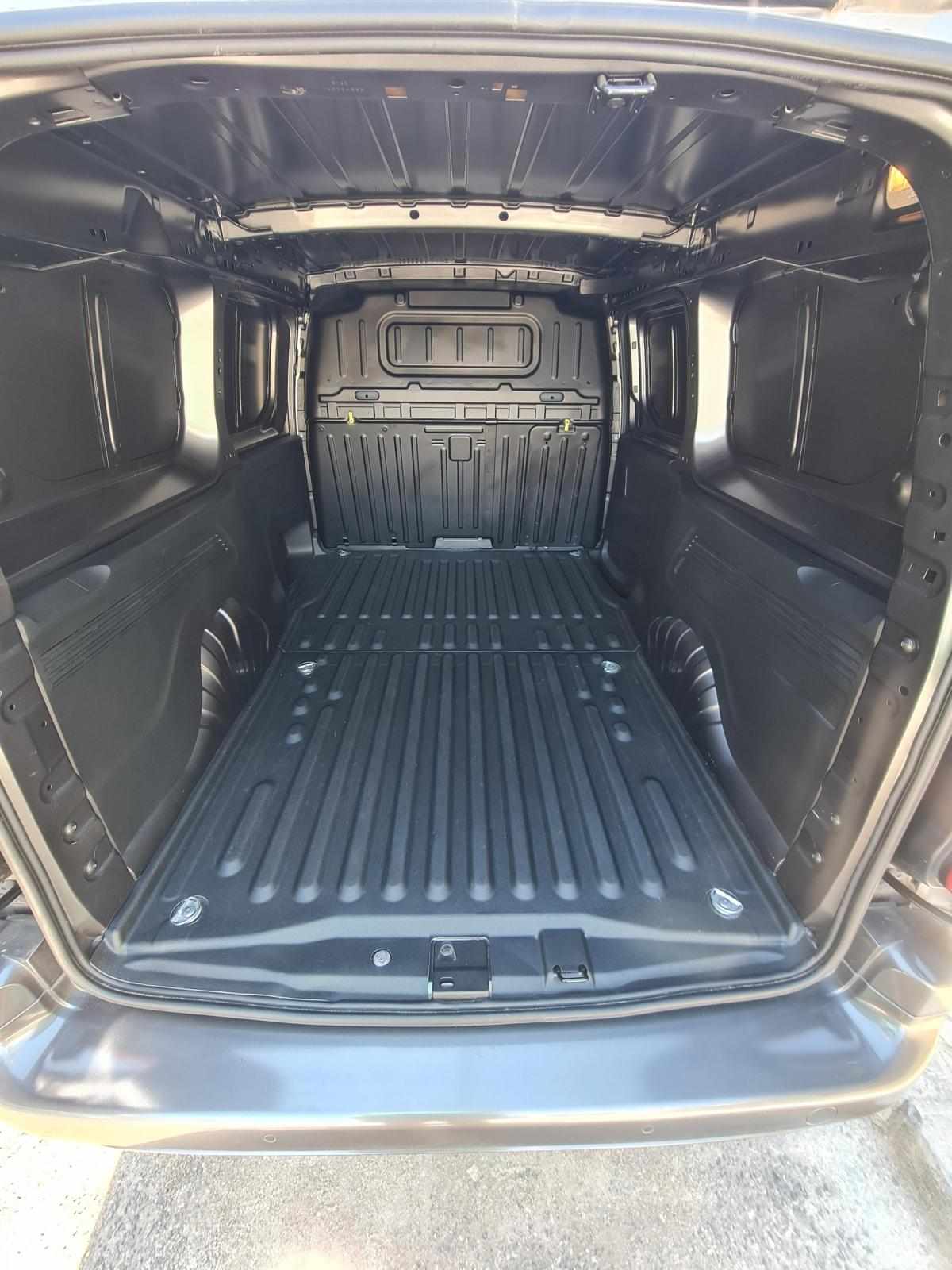 opel-combo-1-5-2020-diesel-1499cc