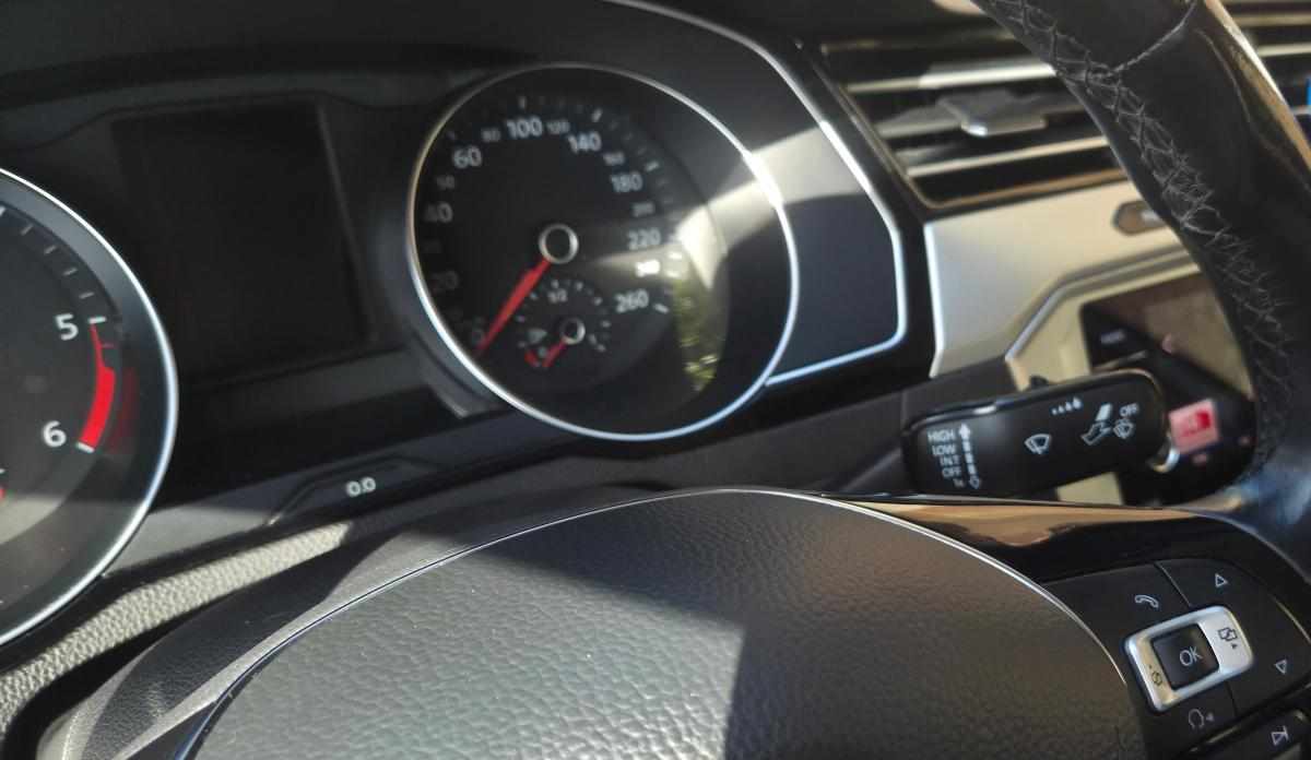 volkswagen-passat-2-0-tdi-bluemotion-2018-diesel-1968cc