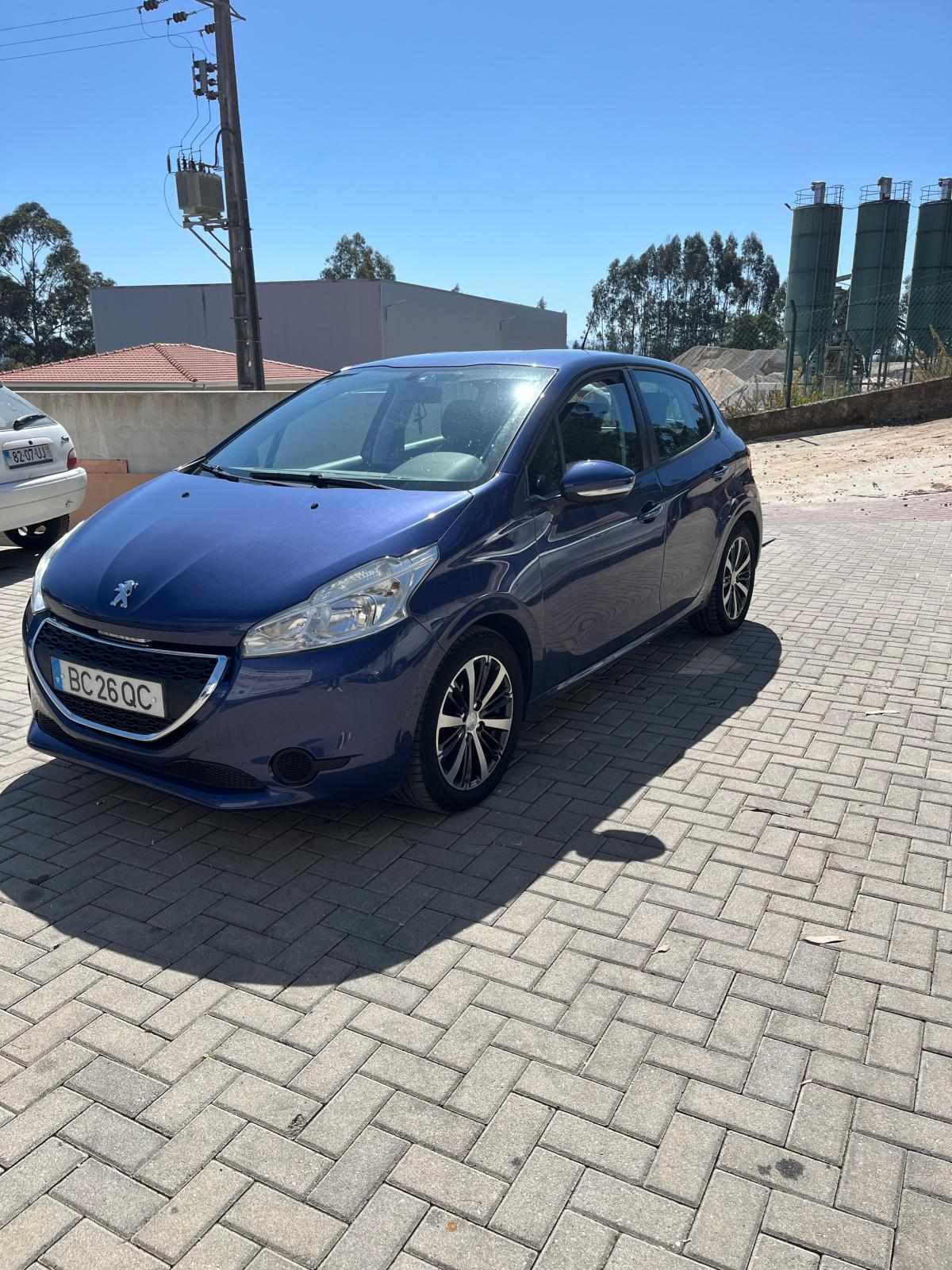 peugeot-208-1-2-vti-2012-gasolina-1199cc
