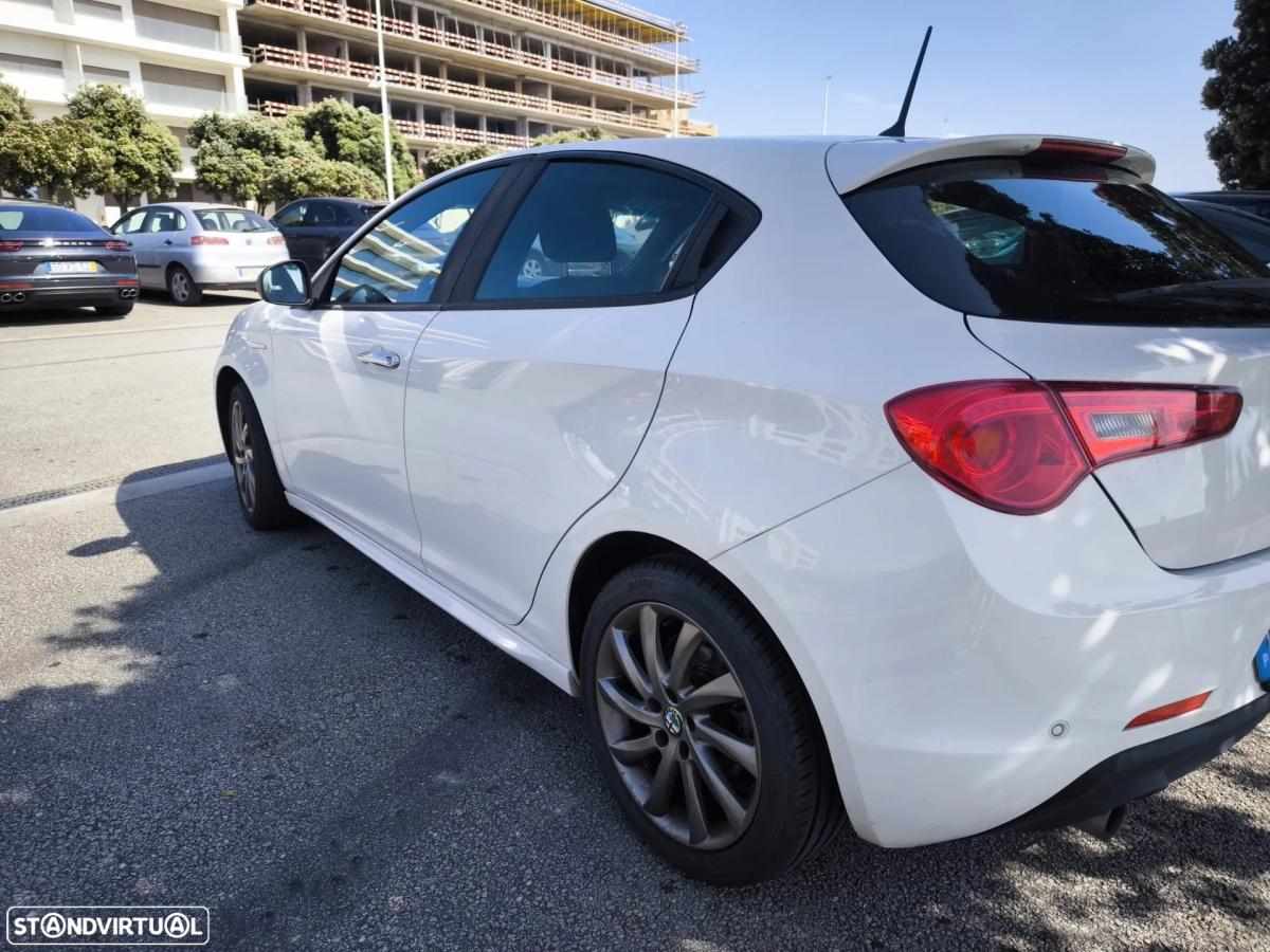 alfa-romeo-giulietta-1-6-jtdm-16v-2014-diesel-1598cc