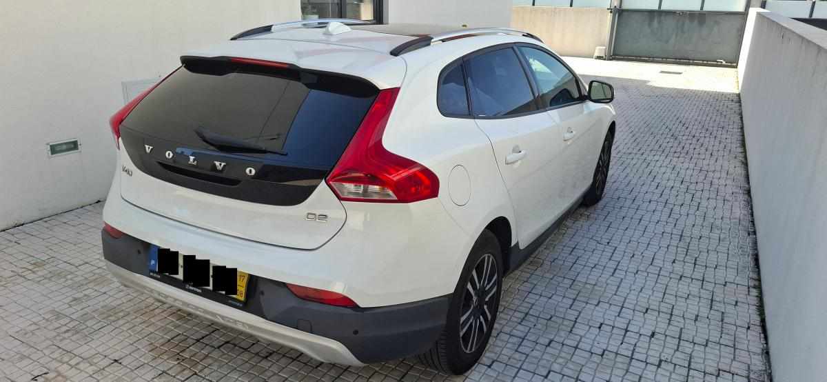 volvo-v40-d2-2017-diesel-1969cc