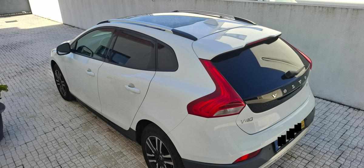 volvo-v40-d2-2017-diesel-1969cc