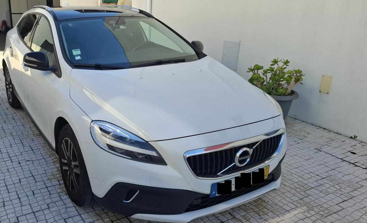 volvo-v40-d2-2017-diesel-1969cc