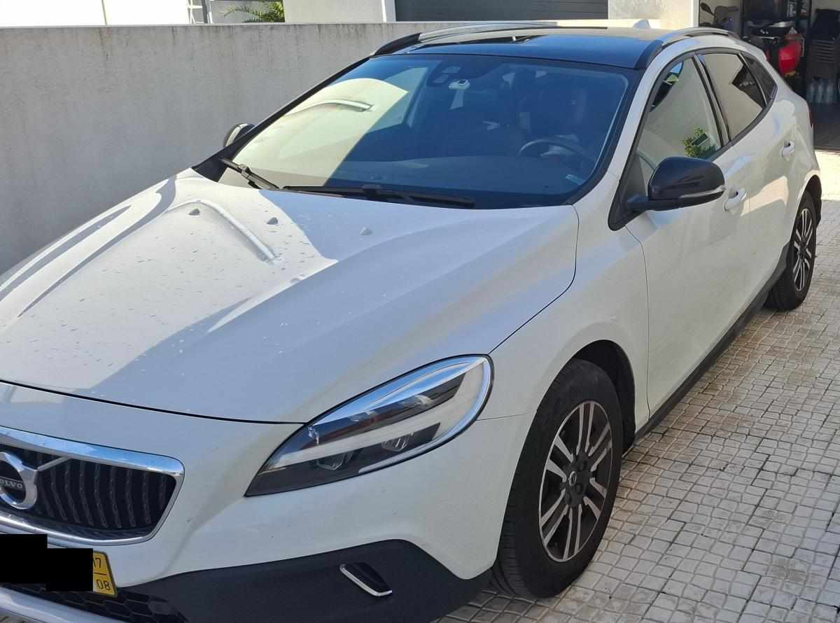volvo-v40-d2-2017-diesel-1969cc