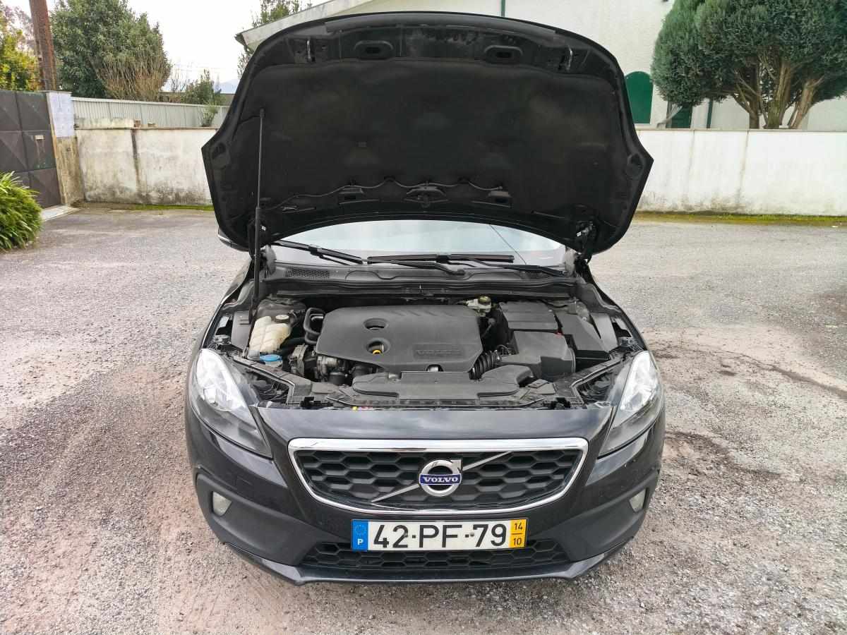 volvo-v40-1-6-d2-2014-diesel-1560cc