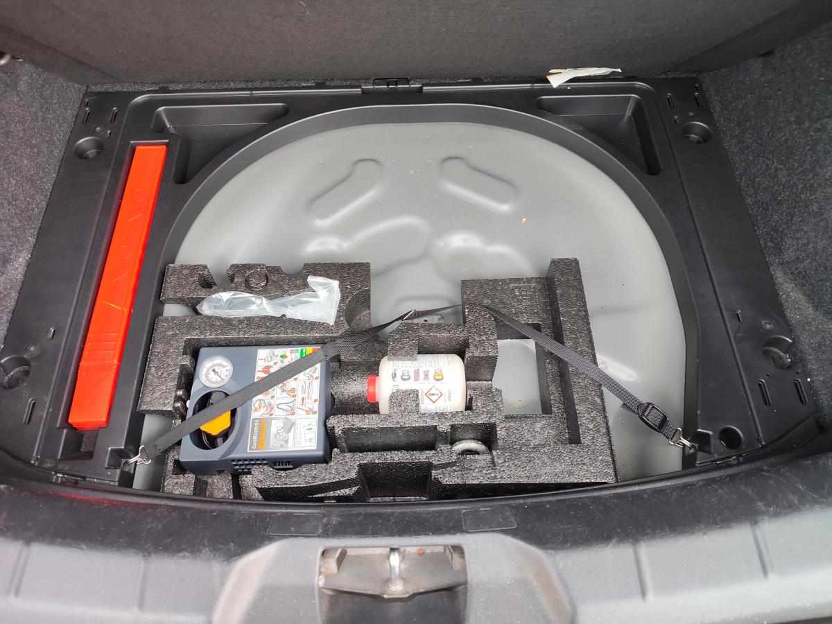 volvo-v40-1-6-d2-2014-diesel-1560cc