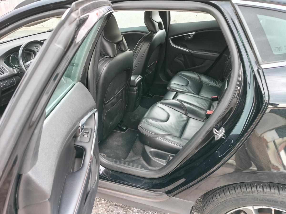 volvo-v40-1-6-d2-2014-diesel-1560cc