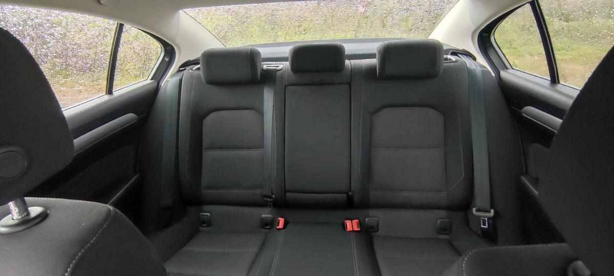 volkswagen-passat-2-0-tdi-bluemotion-2015-diesel-1968cc