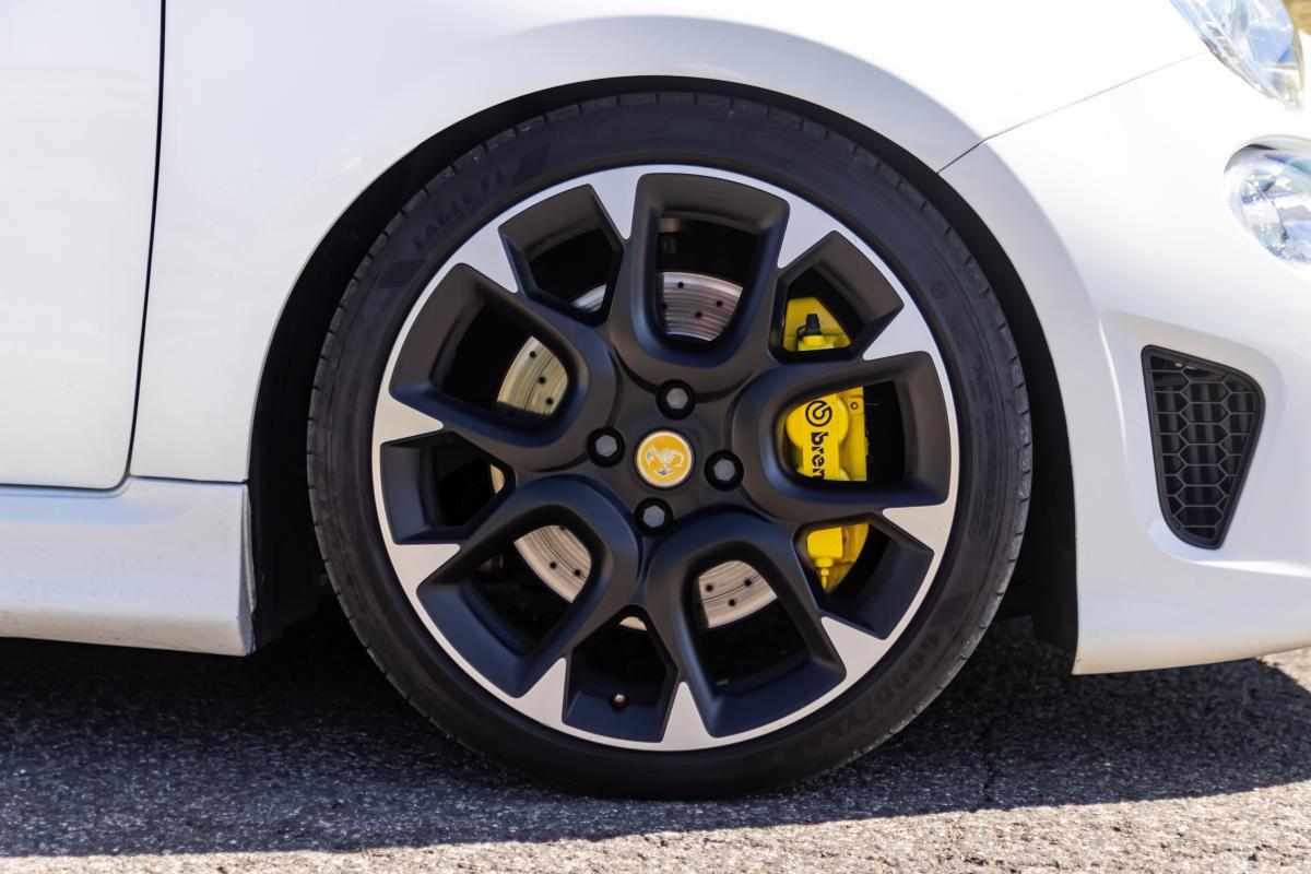 abarth-500-595-c-competizione-2018-gasolina-1368cc