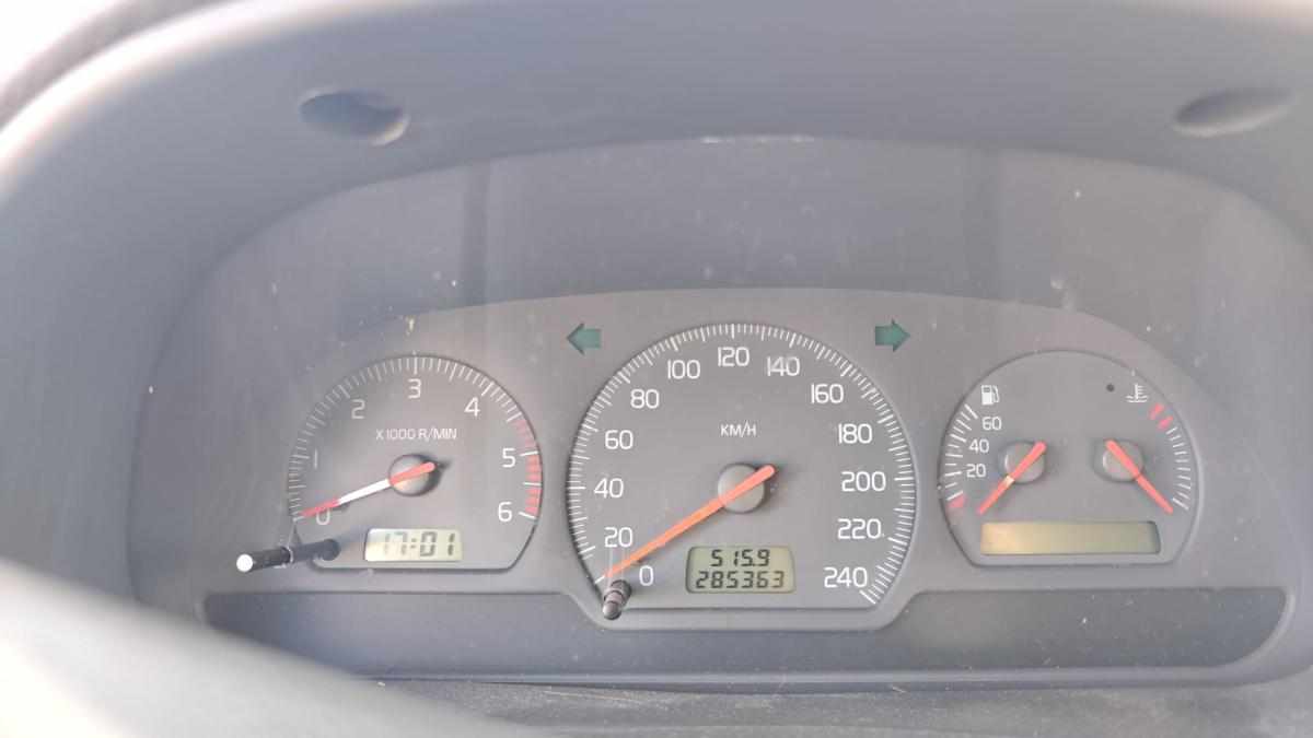 volvo-v40-1-9-d-2000-diesel-1870cc