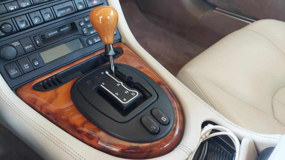 jaguar-xk-xk8-4-0-v8-1998-gasolina-3996cc