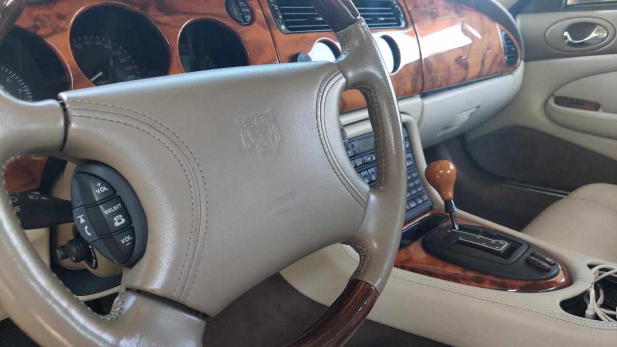 jaguar-xk-xk8-4-0-v8-1998-gasolina-3996cc