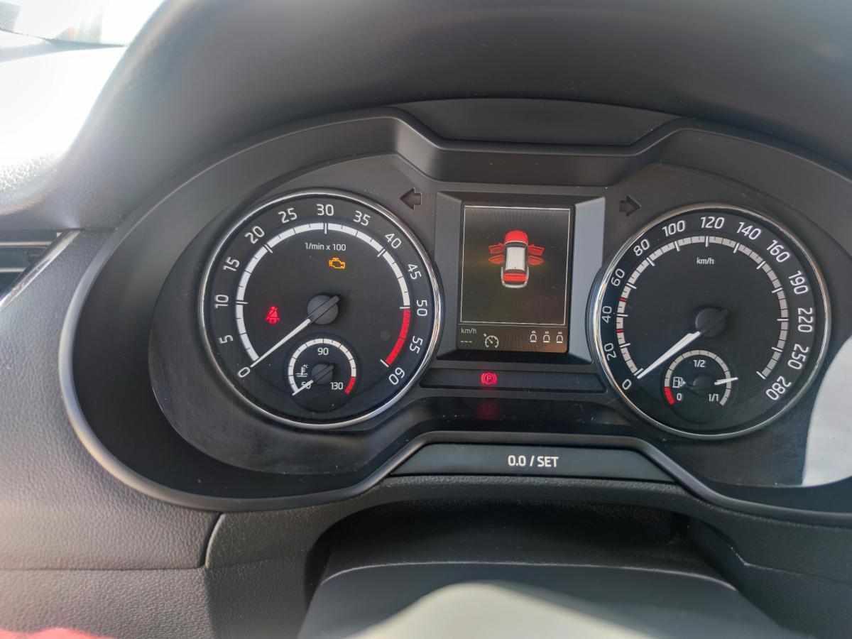skoda-octavia-rs-2-0-tdi-2014-diesel-1968cc