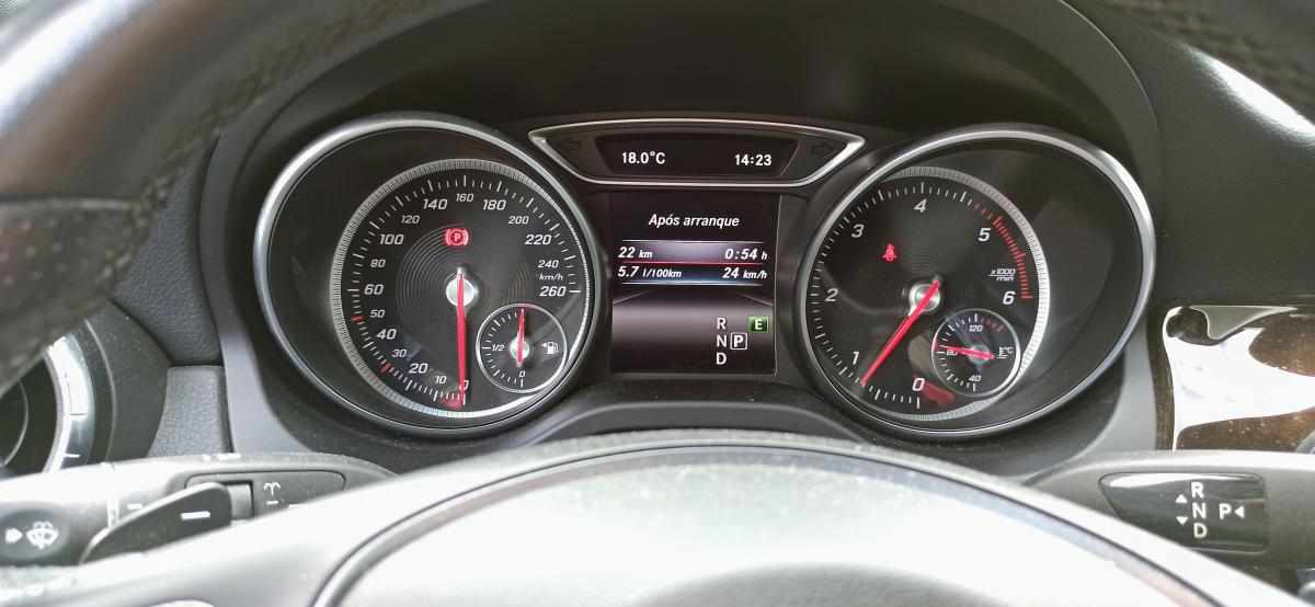 mercedes-benz-cla-200-cdi-4matic-2016-diesel-2143cc