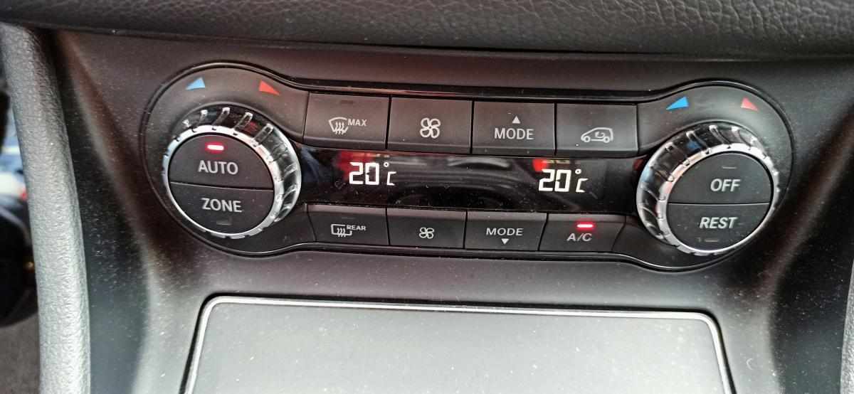 mercedes-benz-cla-200-cdi-4matic-2016-diesel-2143cc