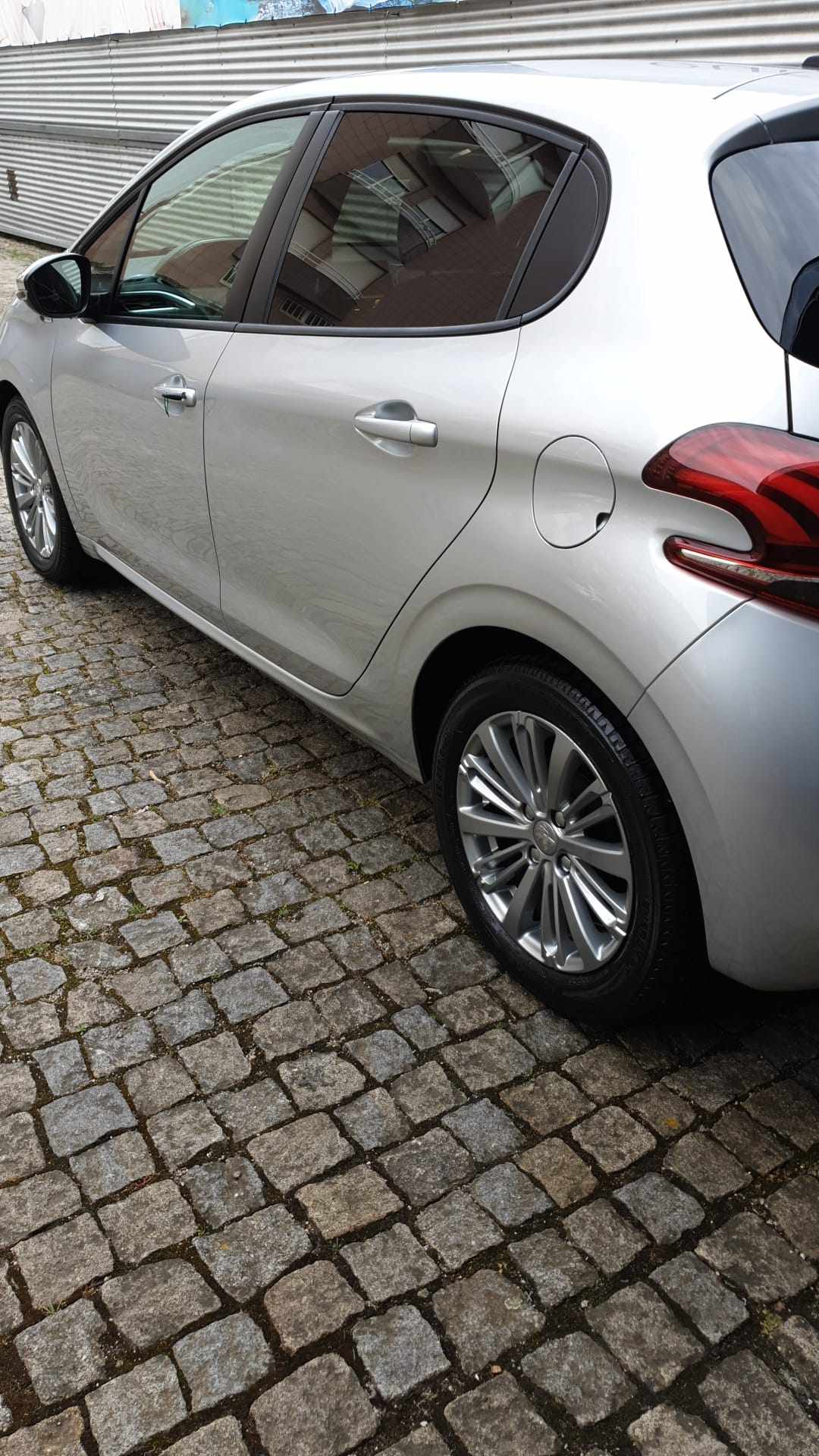 peugeot-208-1-6-bluehdi-2017-diesel-1560cc