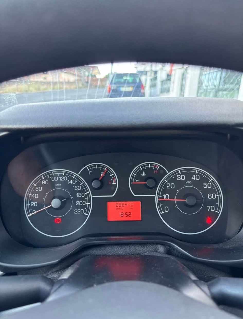 fiat-punto-1-2-84cv-2010-diesel-1248cc