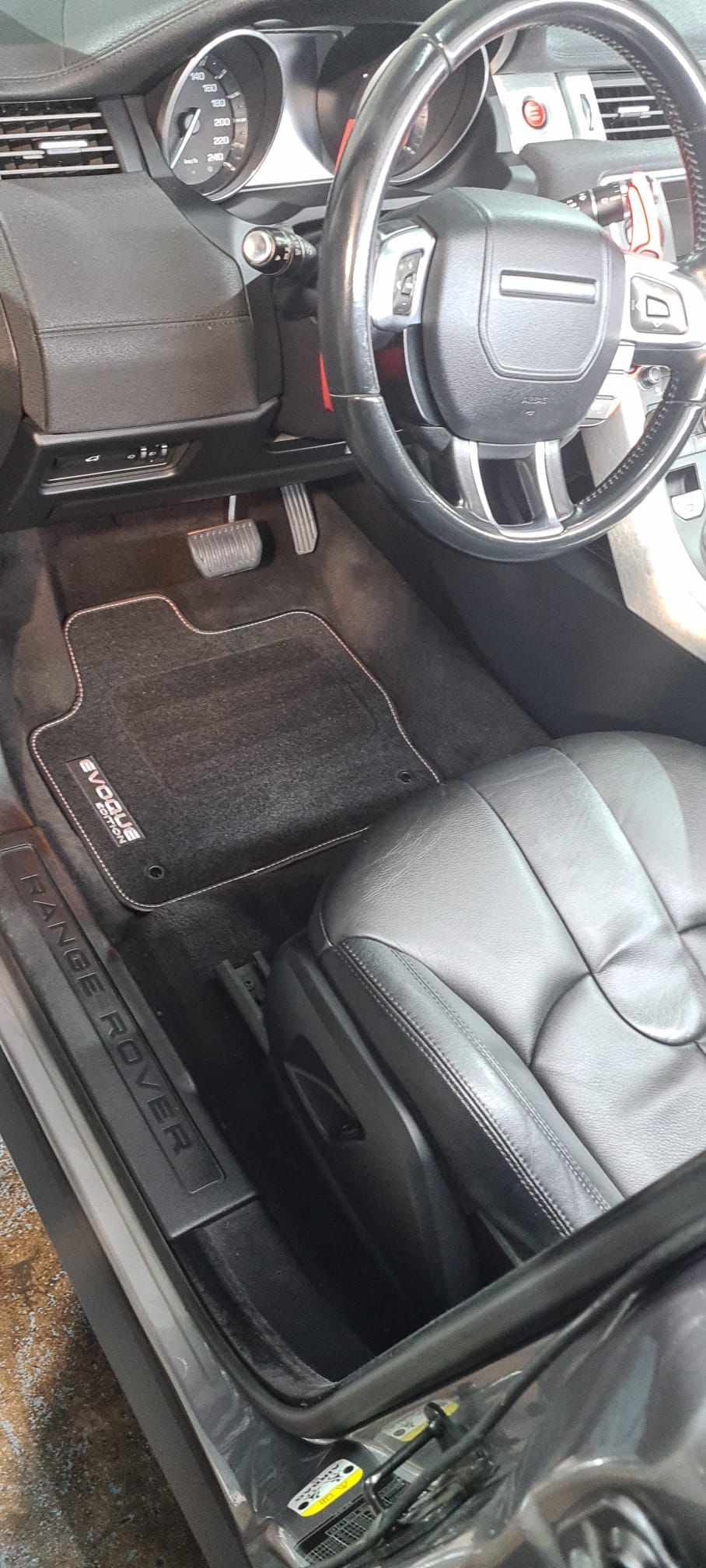land-rover-range-rover-evoque-2-2-td4-awd-2014-diesel-2179cc
