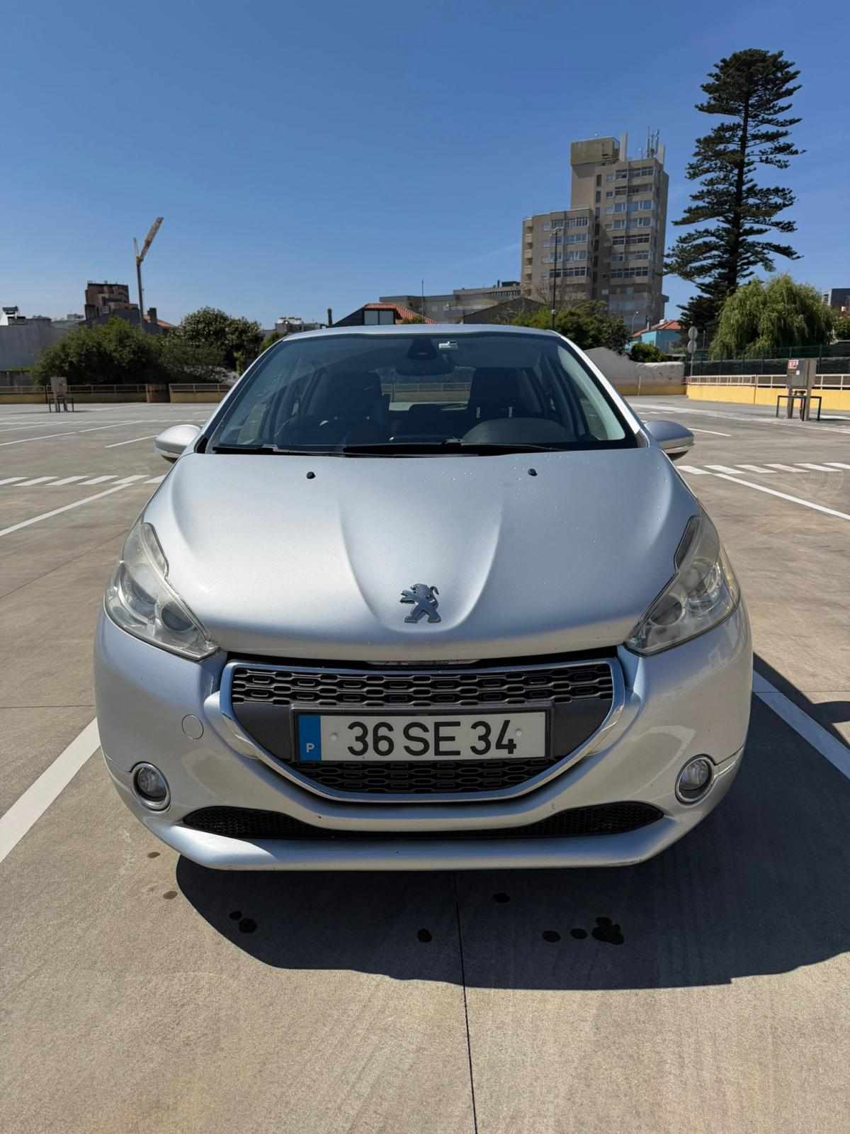 peugeot-208-1-4-hdi-2012-diesel-1398cc