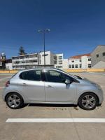 peugeot-208-1-4-hdi-2012-diesel-1398cc