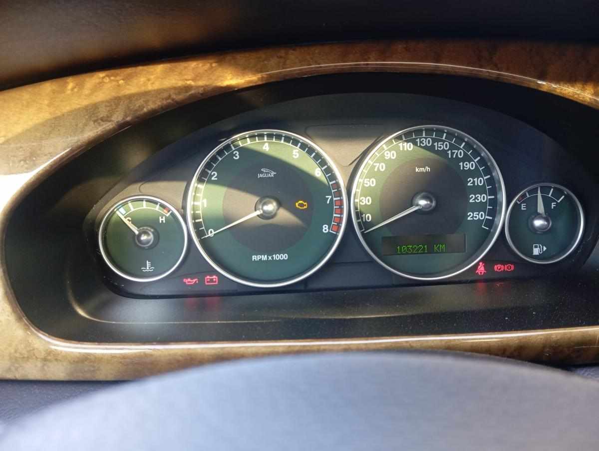 jaguar-x-type-2-5-v6-4x4-2002-gasolina-2495cc