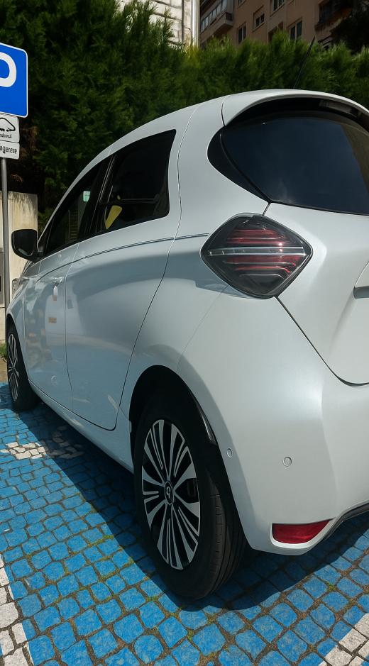 renault-zoe-r135-52-kwh-2021-eletrico
