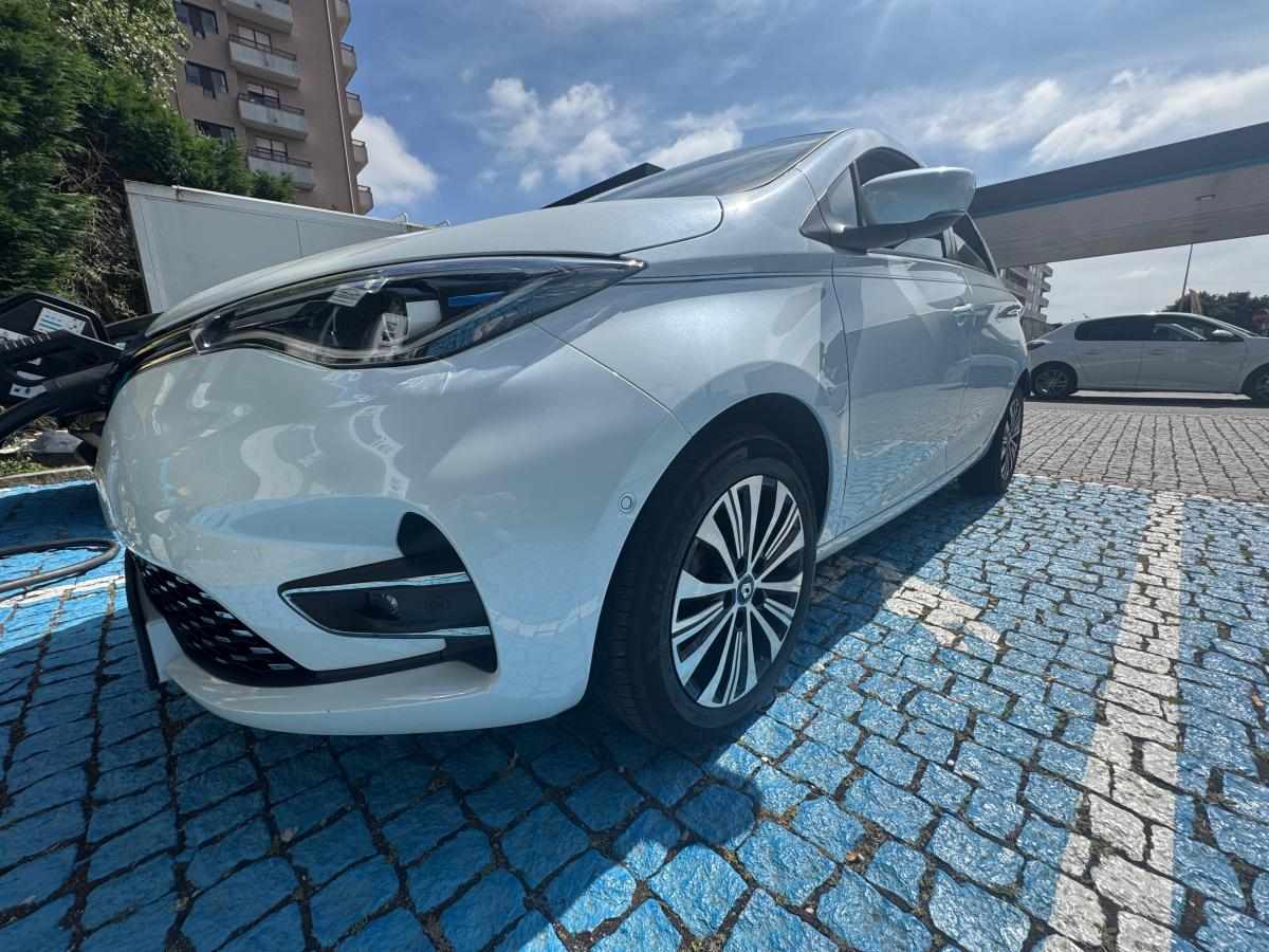 renault-zoe-r135-52-kwh-2021-eletrico