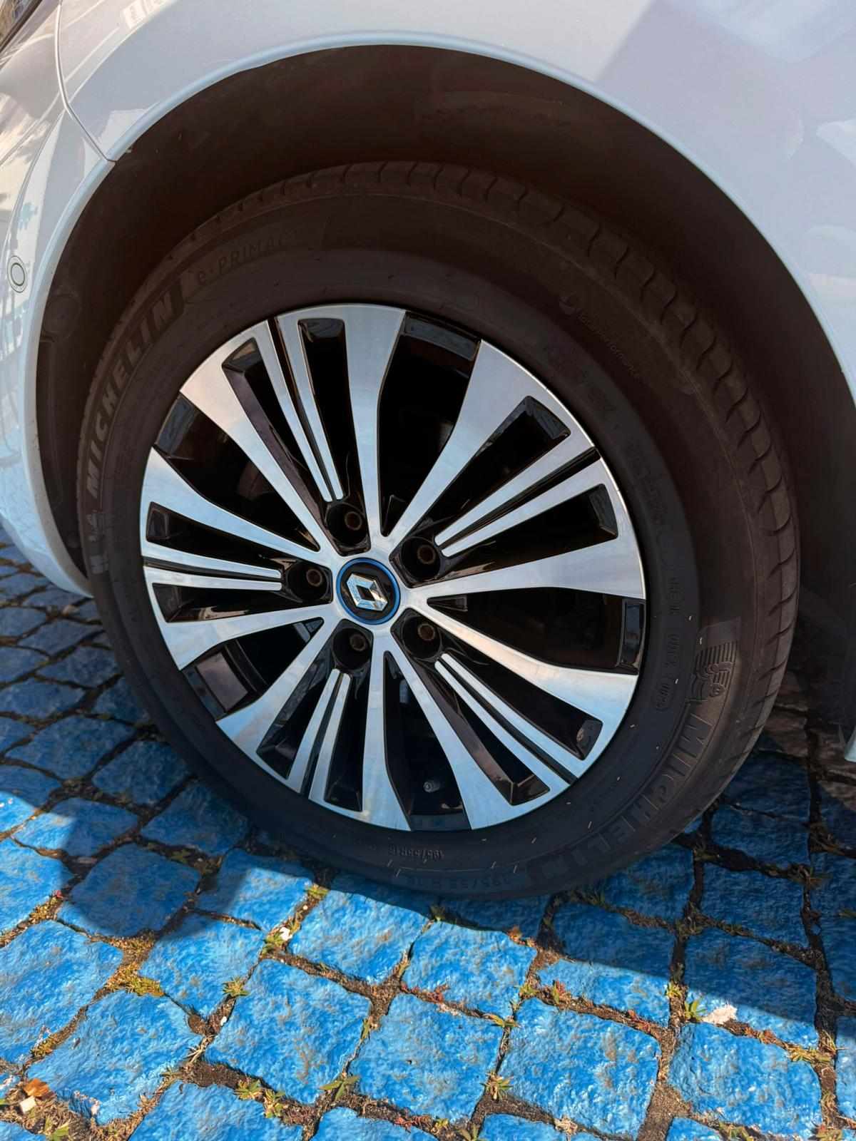 renault-zoe-r135-52-kwh-2021-eletrico