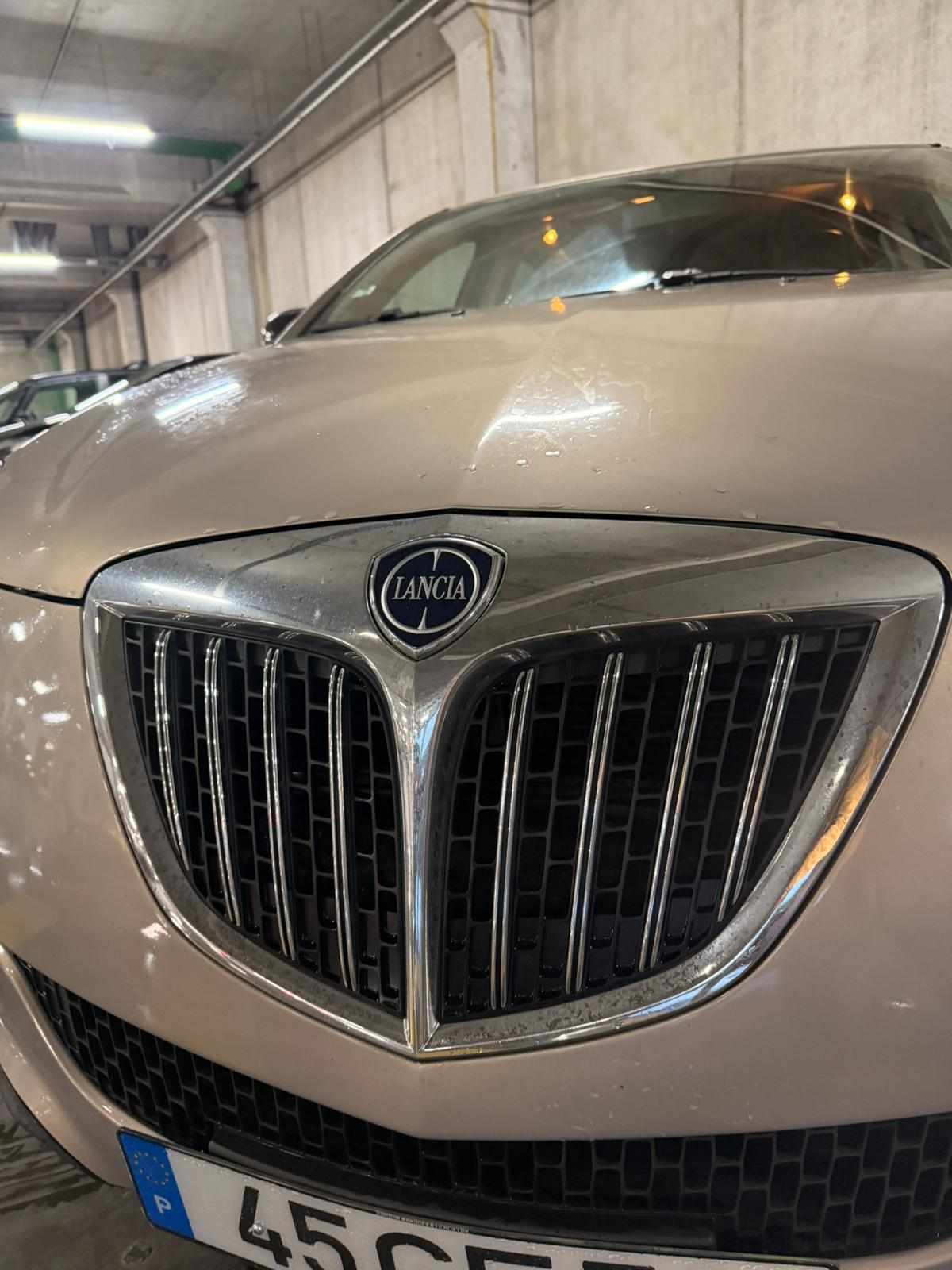 lancia-delta-1-6-2009-diesel-1598cc