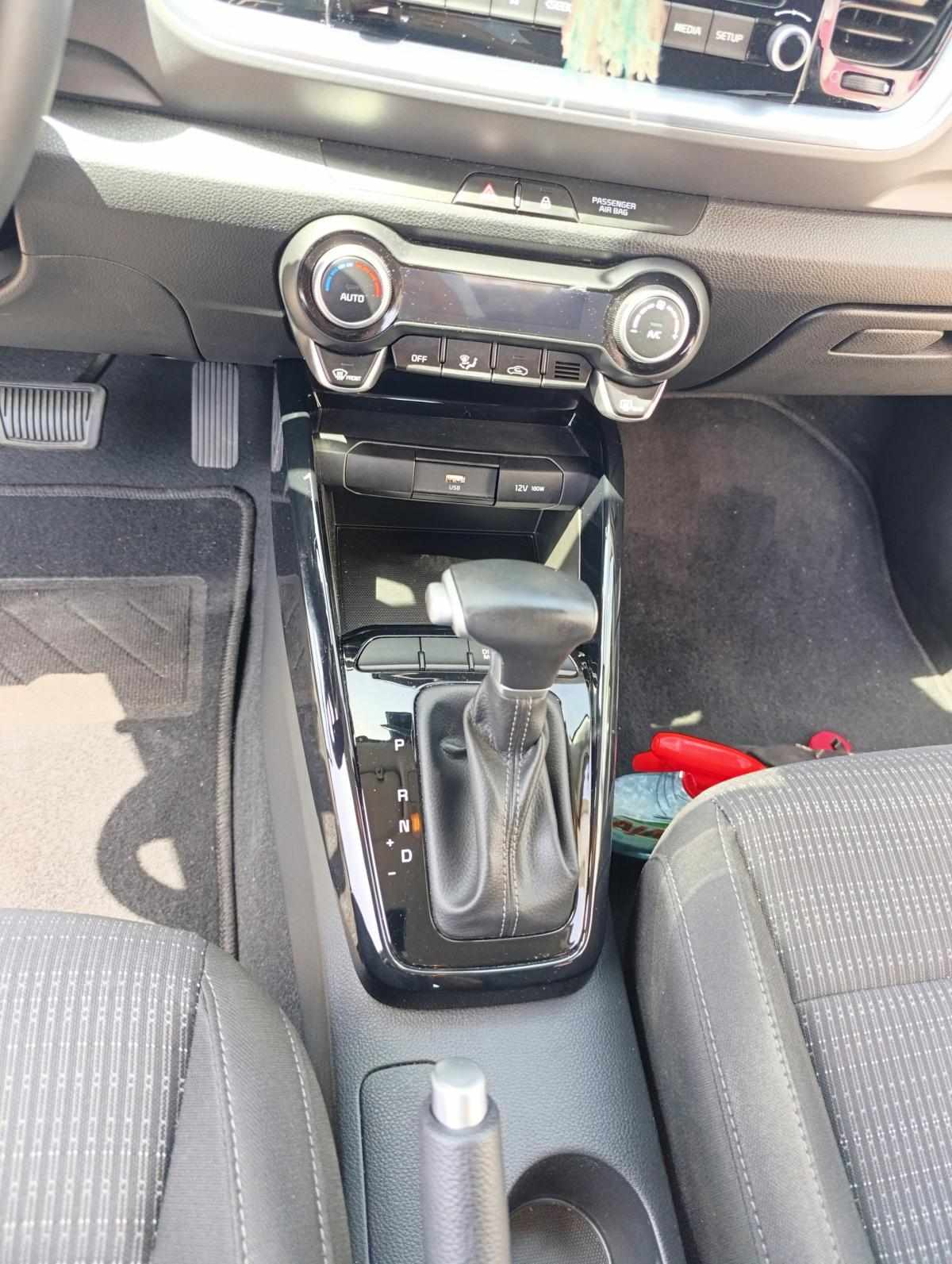 kia-stonic-1-0-t-gdi-2025-gasolina-998cc
