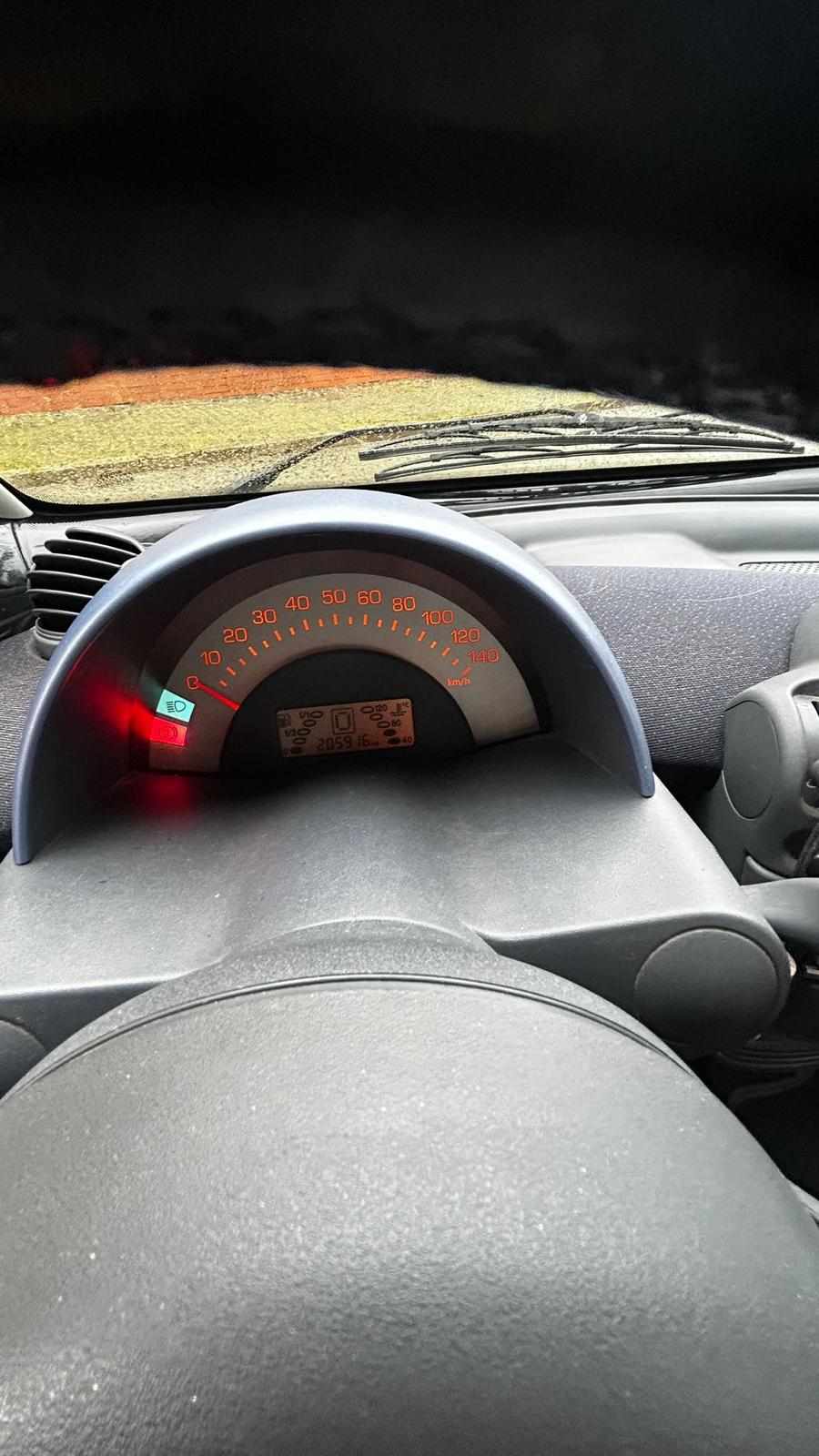 smart-fortwo-0-8-cdi-2003-diesel-799cc