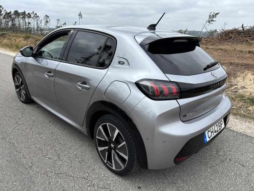 peugeot-e-208-ev-50-kwh-2021-eletrico