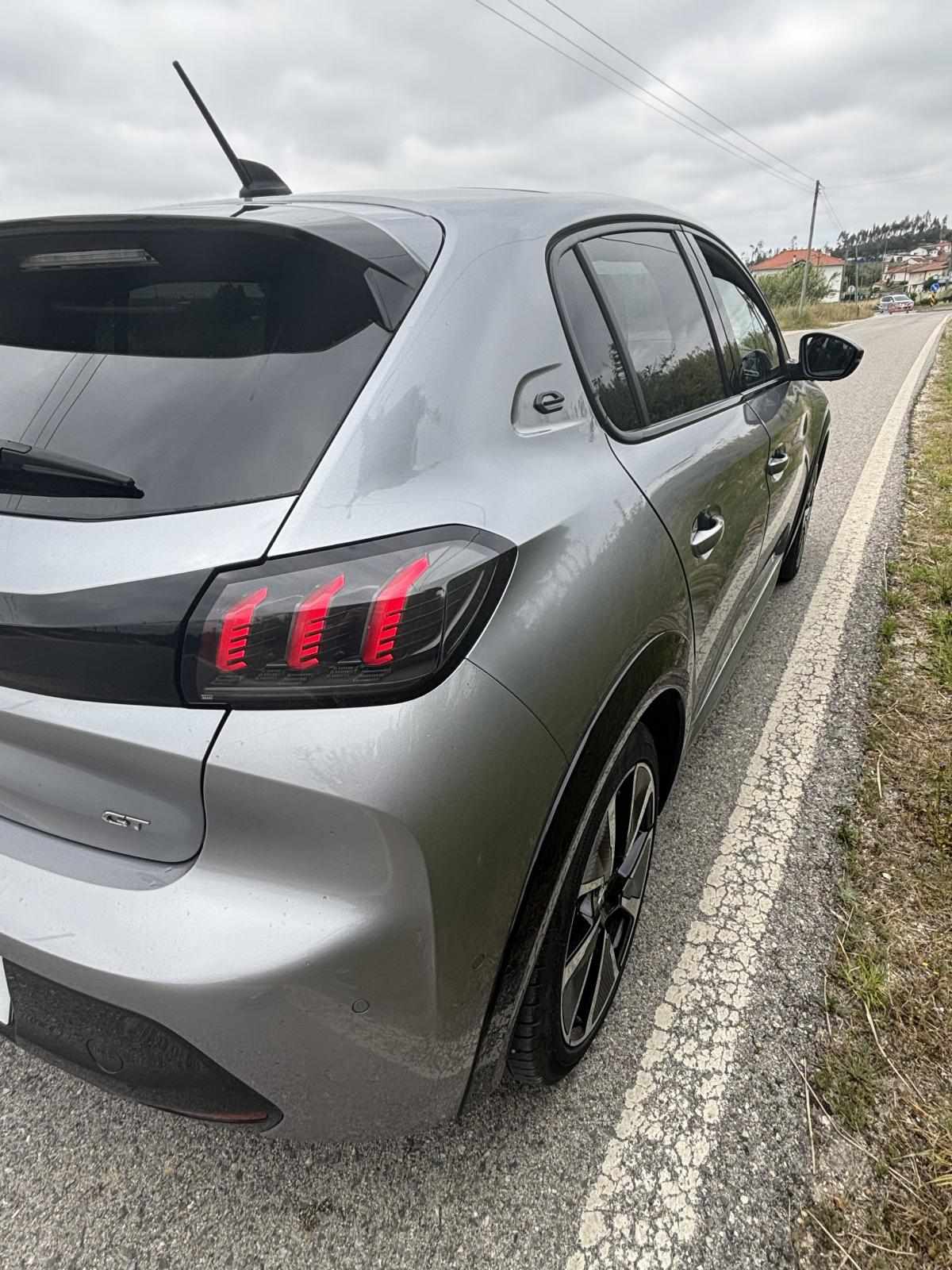 peugeot-e-208-ev-50-kwh-2021-eletrico