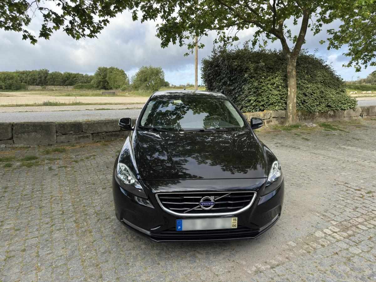 volvo-v40-d2-2015-diesel-1969cc