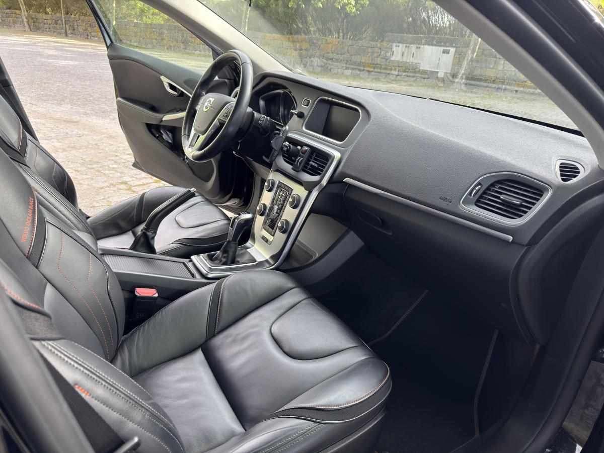 volvo-v40-d2-2015-diesel-1969cc