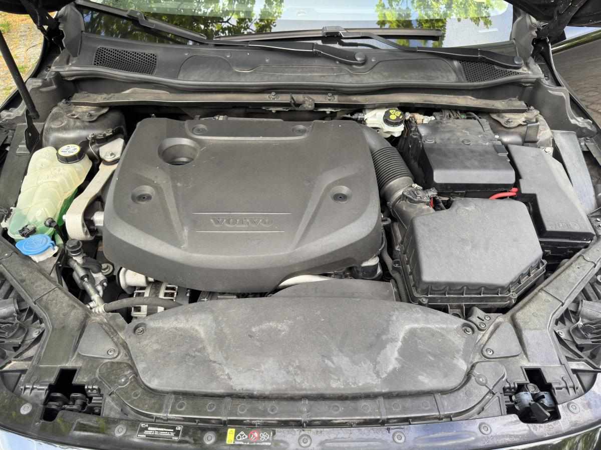 volvo-v40-d2-2015-diesel-1969cc