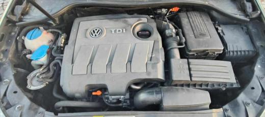 volkswagen-golf-1-6-tdi-bluemotion-2011-diesel-1598cc