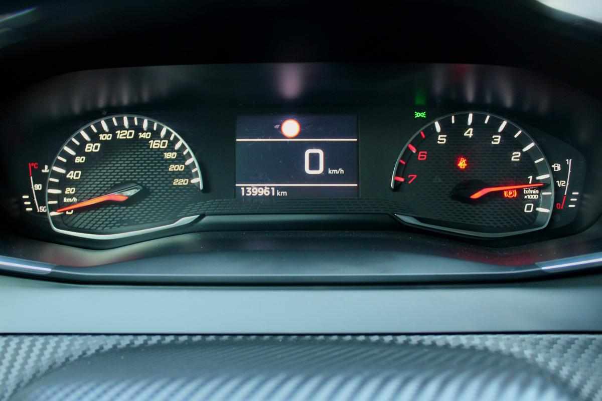 peugeot-208-1-5-bluehdi-2021-diesel-1499cc